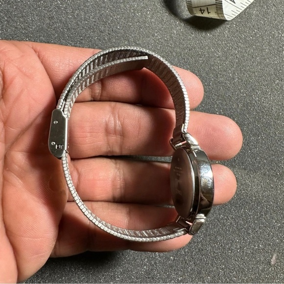 Timex Ladies Quartz Watch Elevated Classics Silver Tone T2P307 Working - Picture 7 of 10